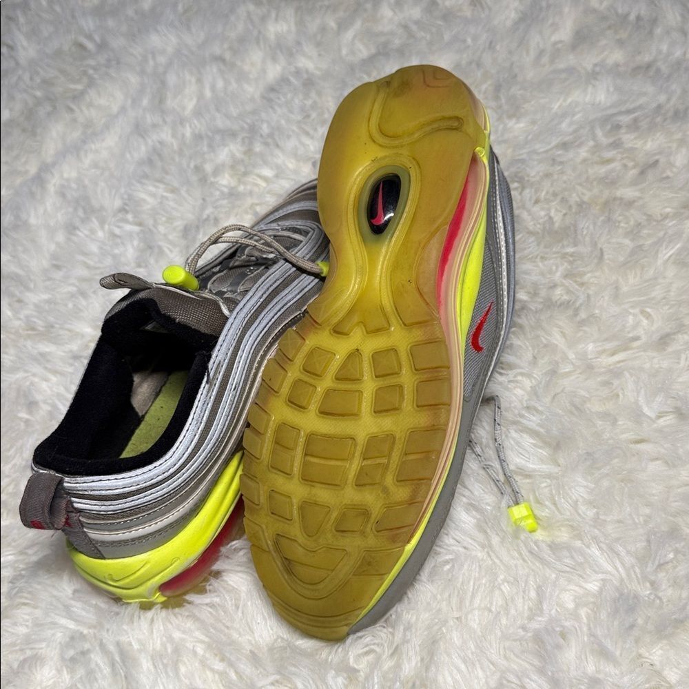 Nike Air Max 97 Metallic Silver with Neon Yellow - Picture 5 of 6